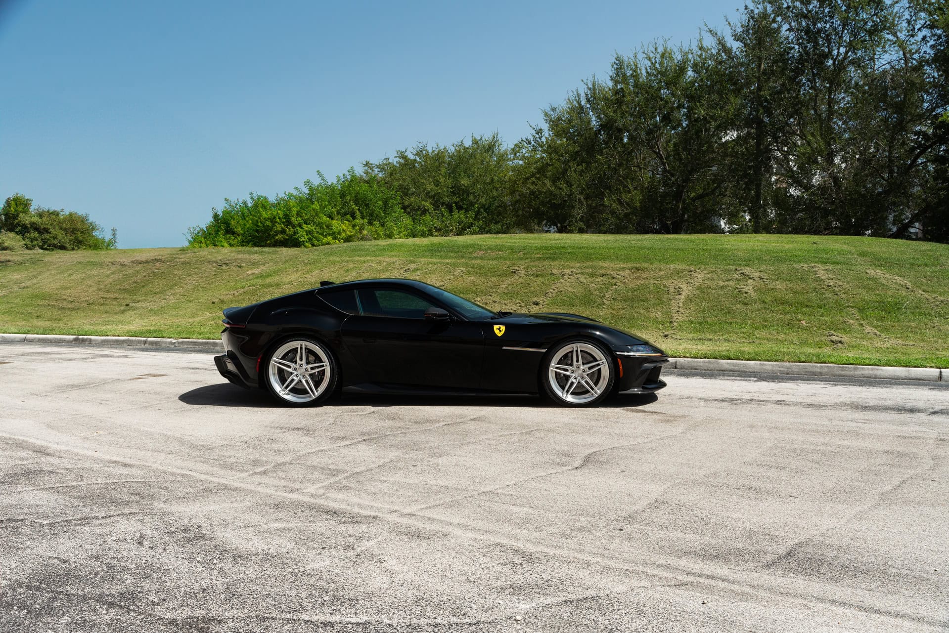 Ferrari 12cilindri on ANRKY AN17