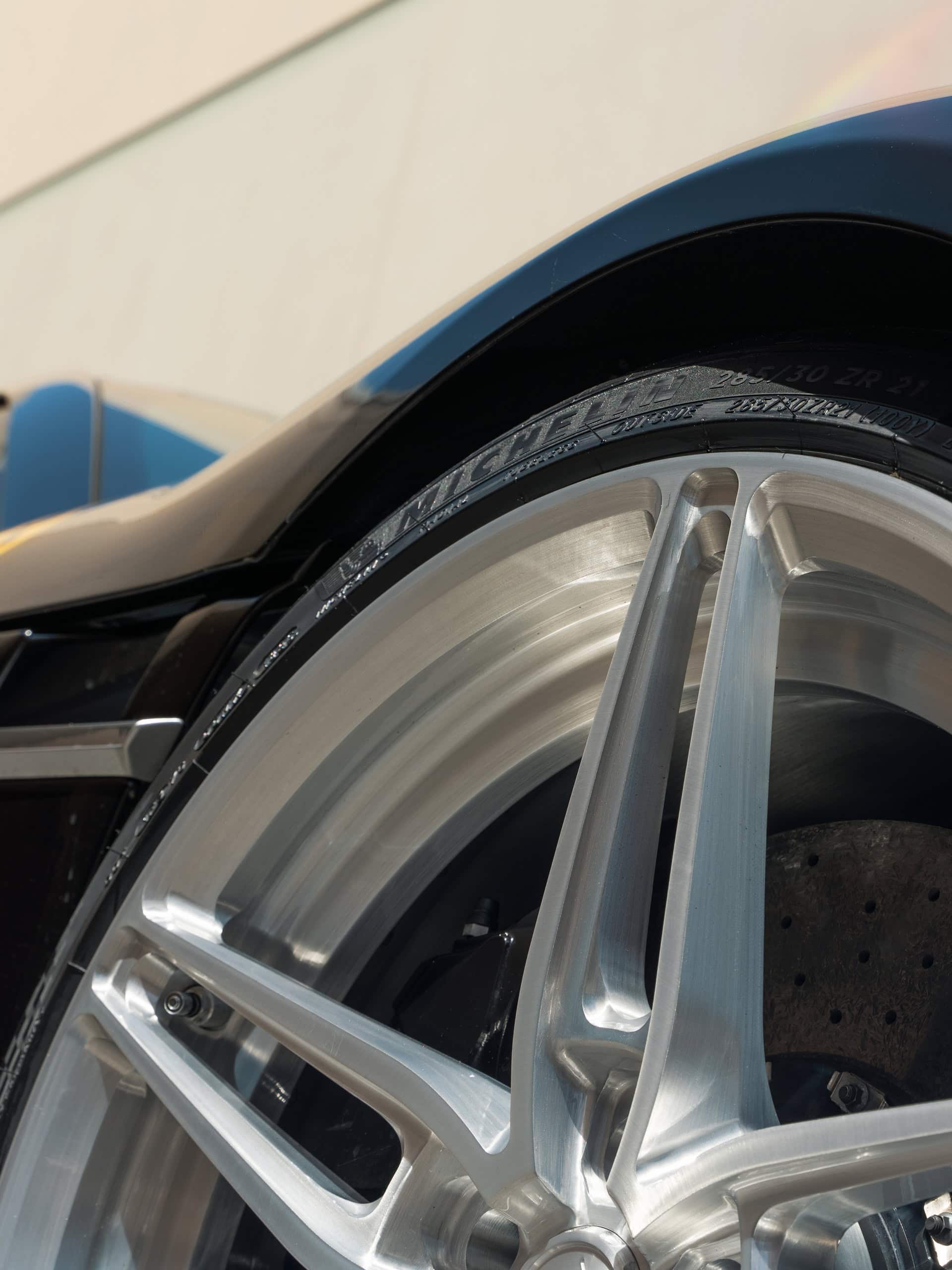 Photo 32 of Ferrari 12 Cilindri | Nero | on ANRKY AN27 | Brushed Clear