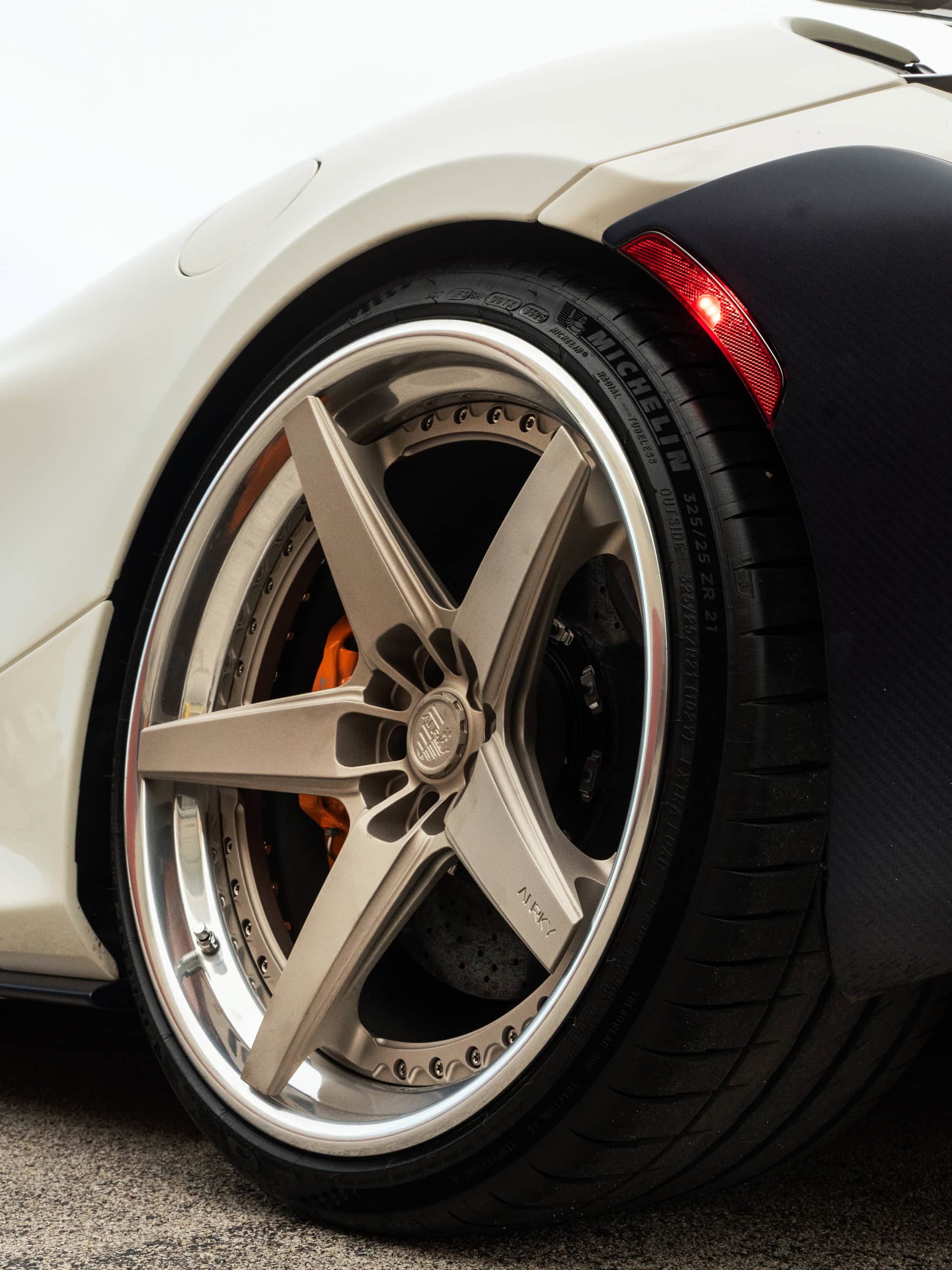 McLaren 765LT Spider on ANRKY RS5.3 RETROSeries