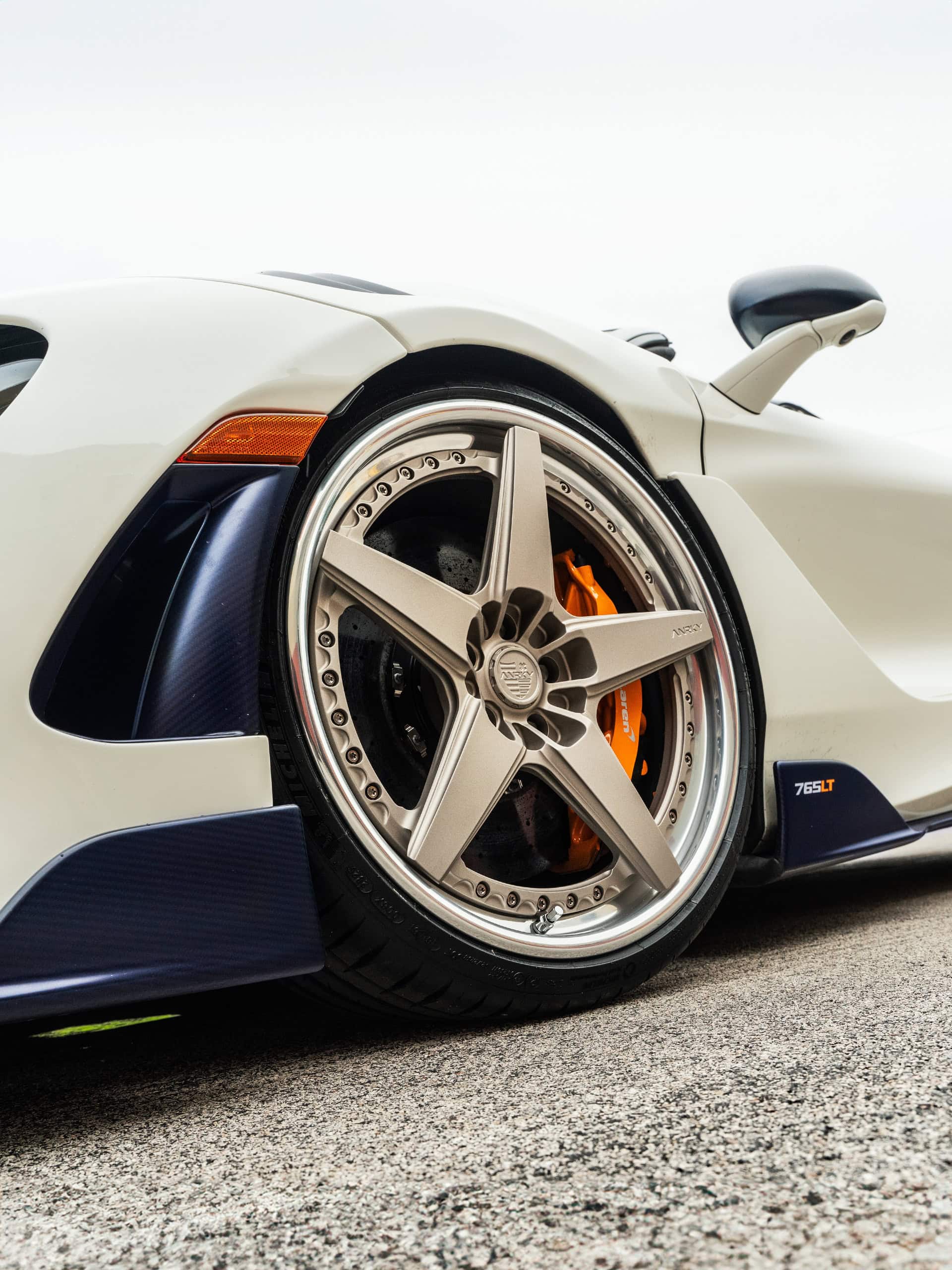 McLaren 765LT Spider on ANRKY RS5.3 RETROSeries