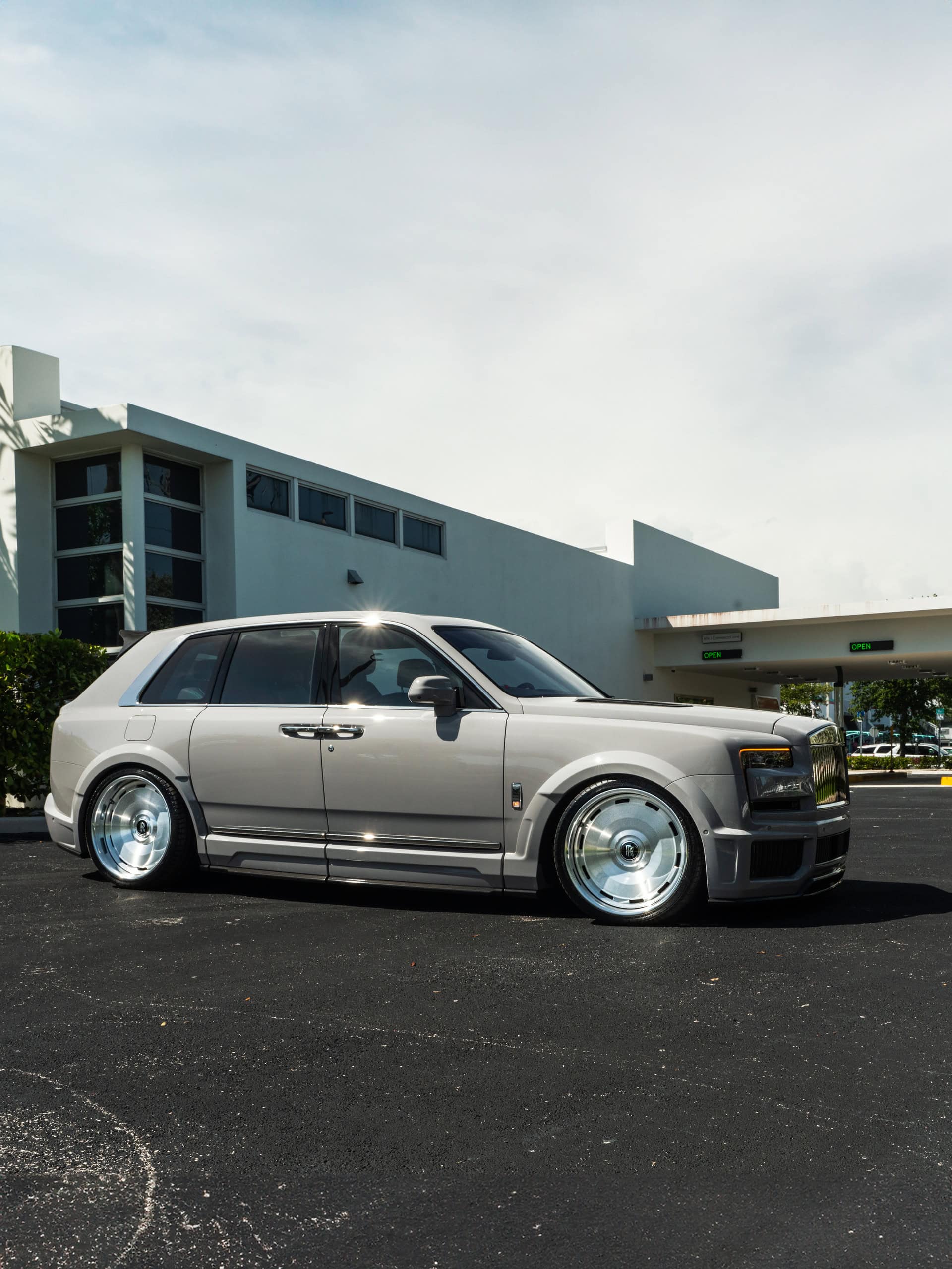 Rolls Royce Cullinan Series II on AG-L93
