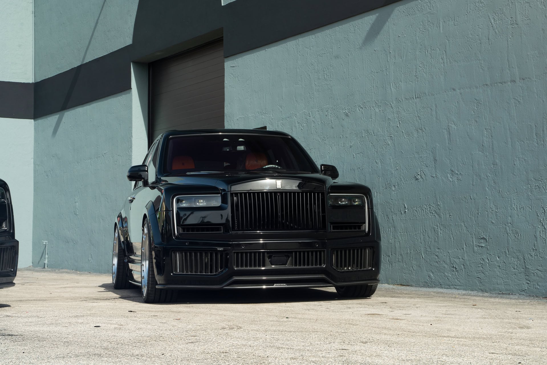 Rolls Royce Cullinan x2 on Urban Kits