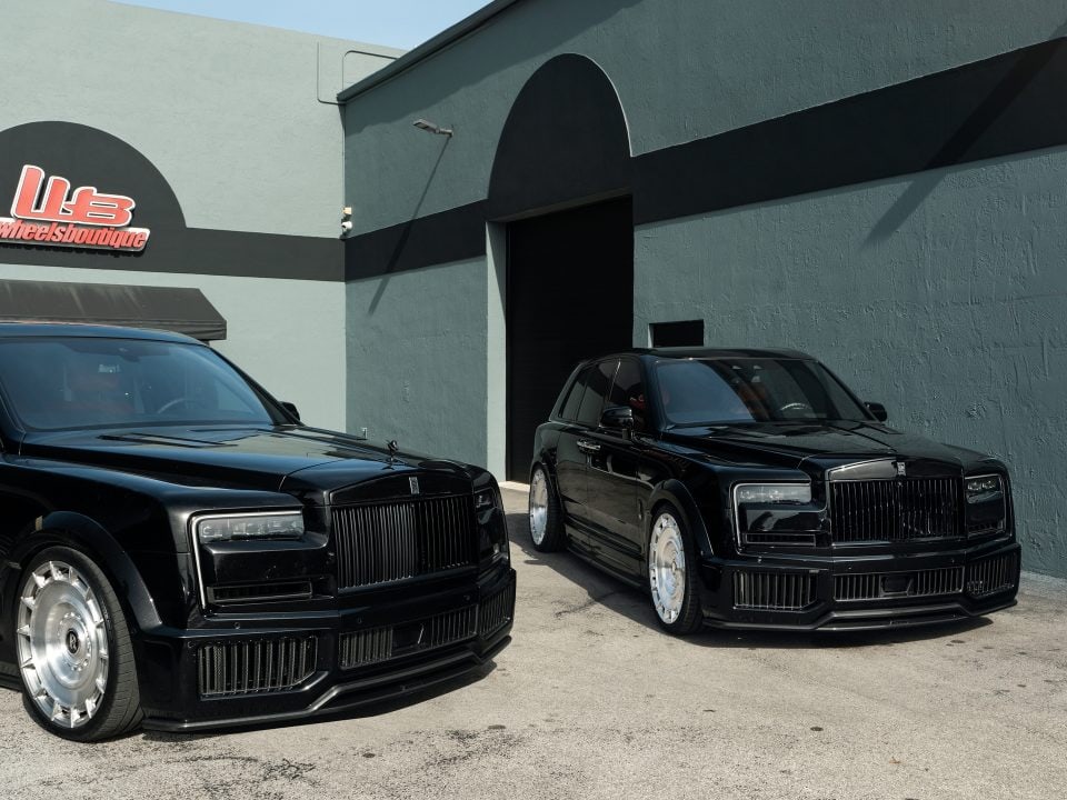 Rolls Royce Cullinan x2 on Urban Kits