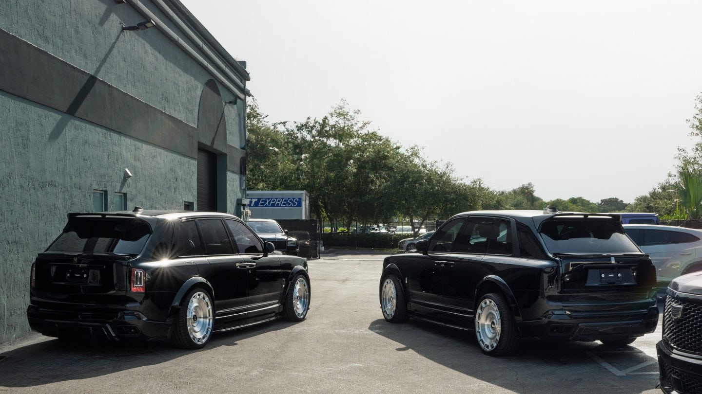 Rolls Royce Cullinan x2 on Urban Kits