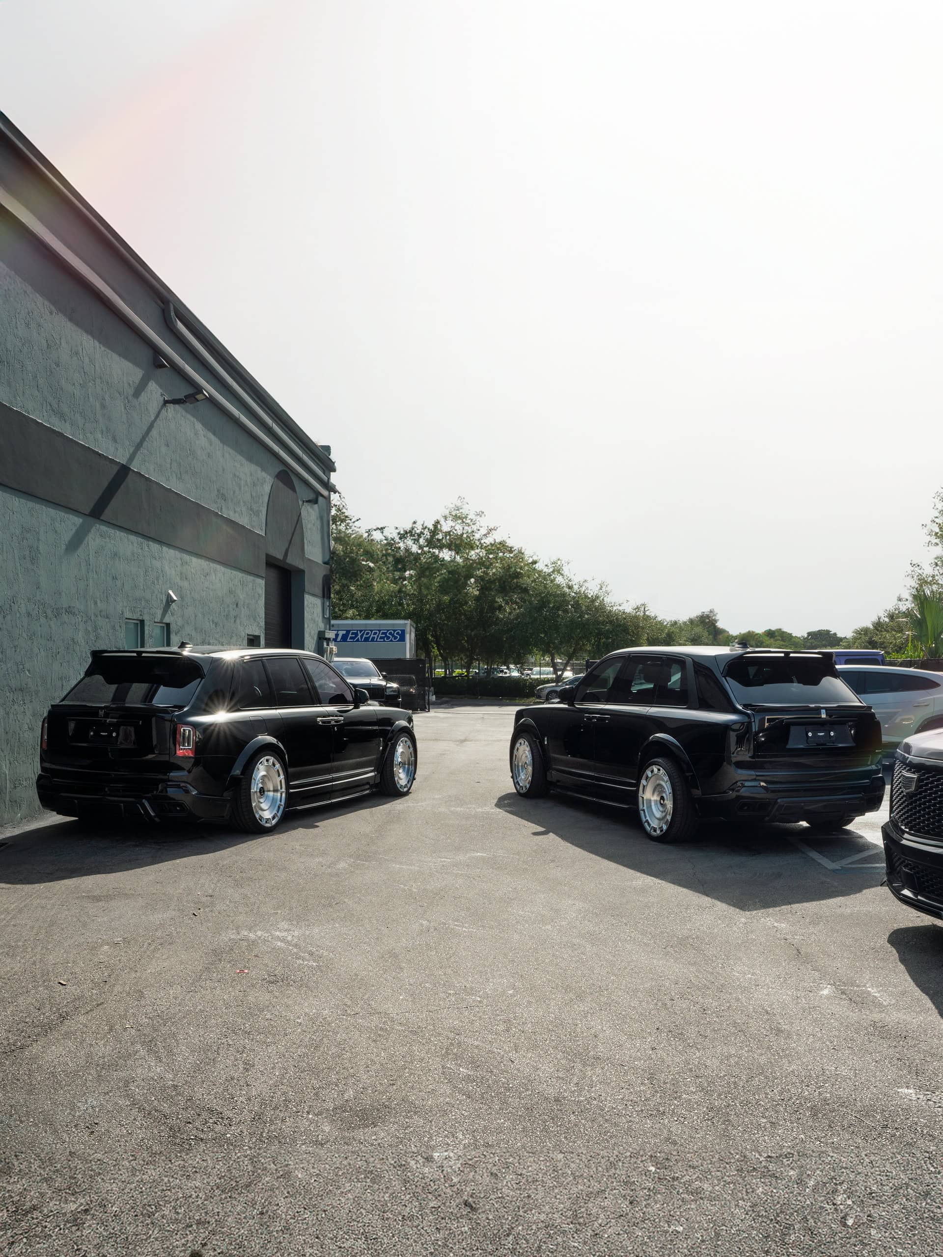 Rolls Royce Cullinan x2 on Urban Kits