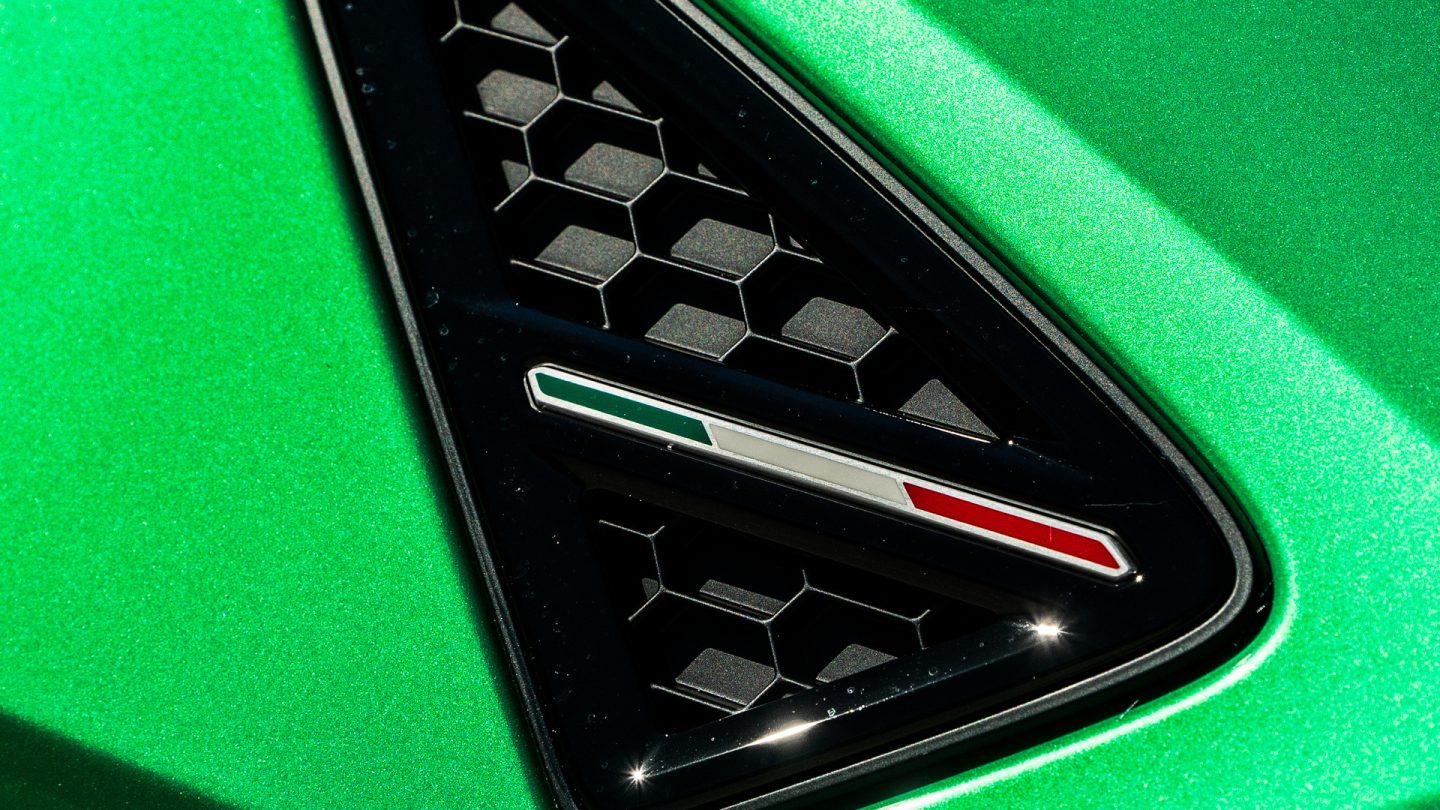 Lamborghini Urus SE on HRE S111SC