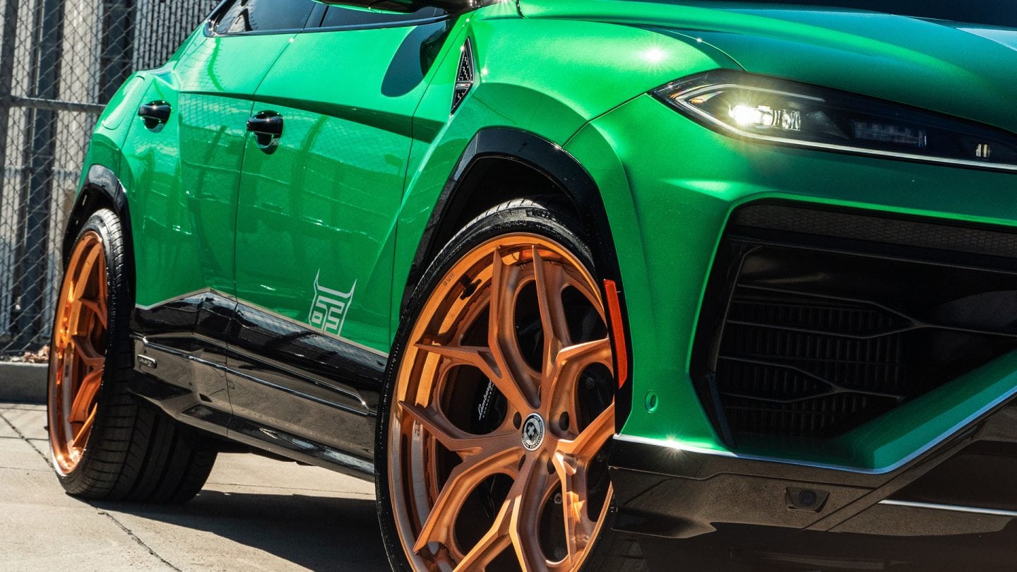 Lamborghini Urus SE on HRE S111SC