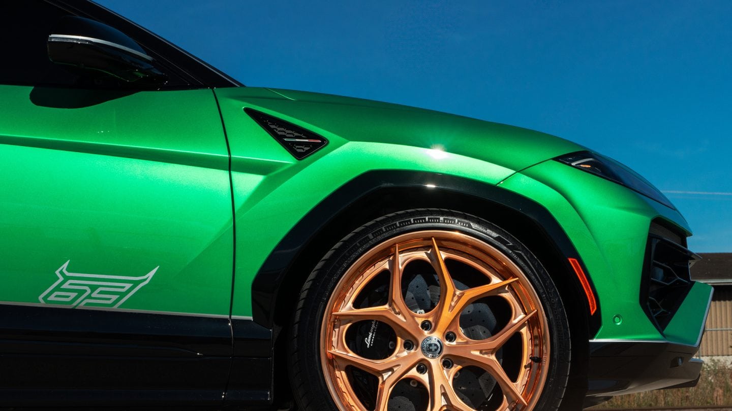 Lamborghini Urus SE on HRE S111SC