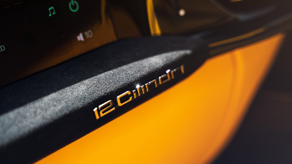 Ferrari 12 Cilindri | Nero Daytona | on ANRKY RS1 | Mirror Polished Champagne
