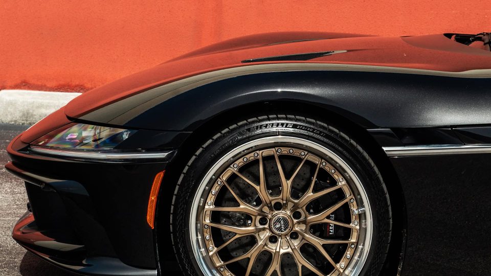 Ferrari 12 Cilindri | Nero Daytona | on ANRKY RS1 | Mirror Polished Champagne