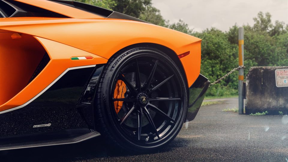 Lamborghini Aventador Ultimae on 1886 Wheels