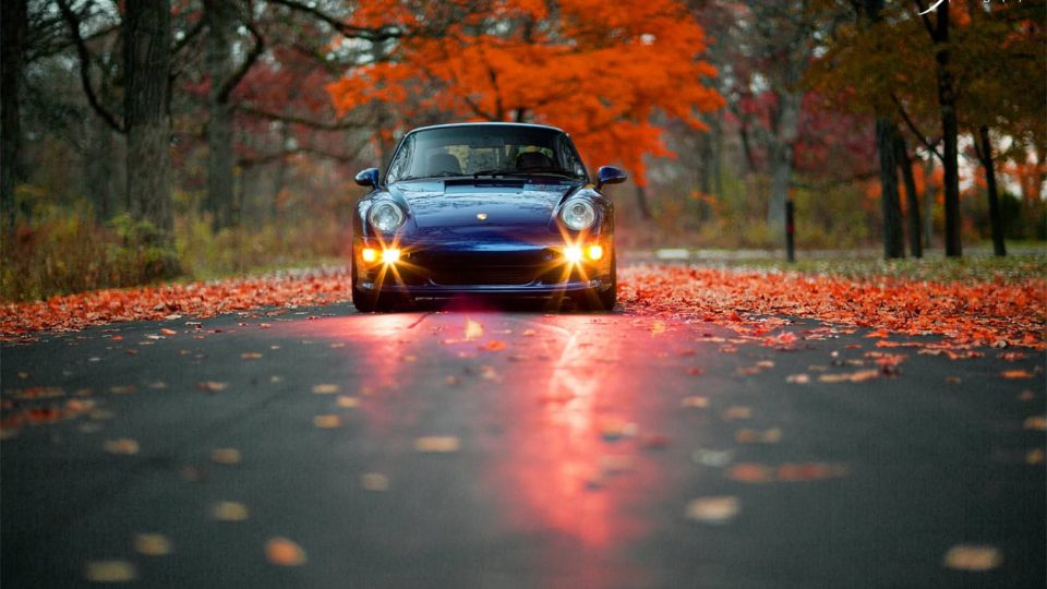 PORSCHE 993 C4S ON BBS E88