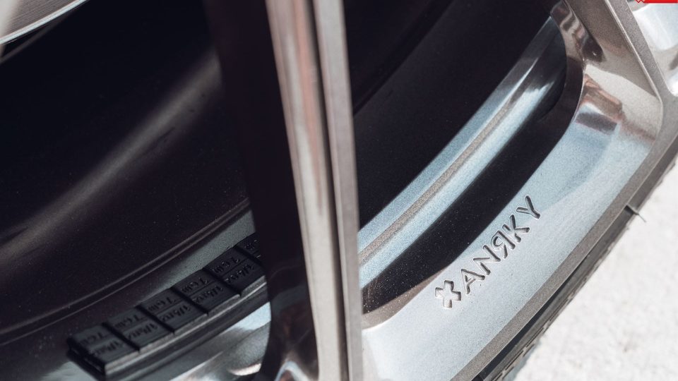 ANRKY AN13 | Bentley Flying Spur