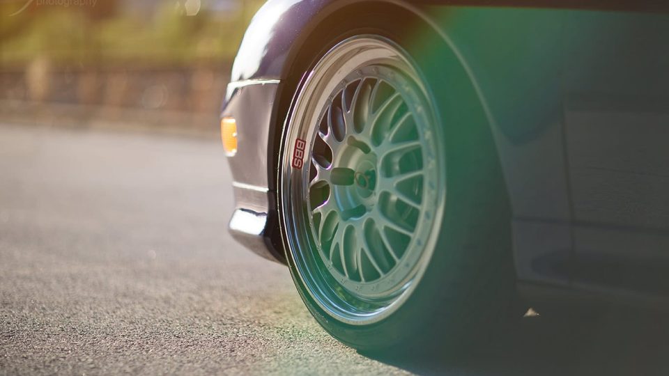 PORSCHE 993 C4S ON BBS E88