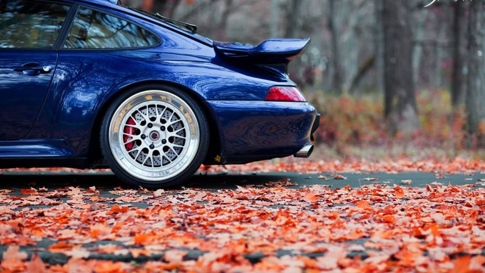 PORSCHE 993 C4S ON BBS E88
