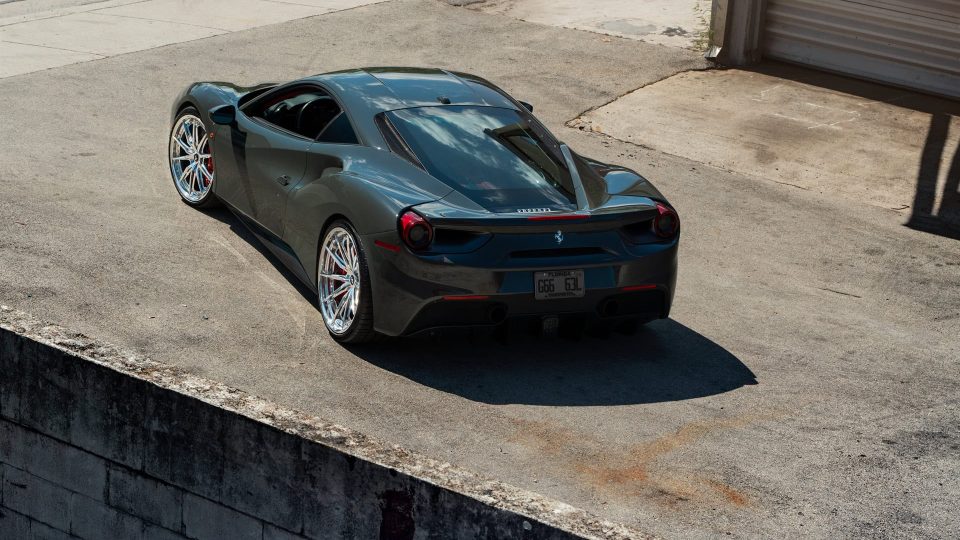 Ferrari 488 GTB | Grigio Medio | on HRE S104SC | Polished Clear