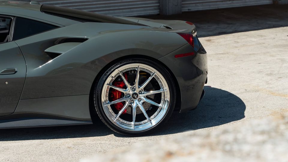 Ferrari 488 GTB | Grigio Medio | on HRE S104SC | Polished Clear
