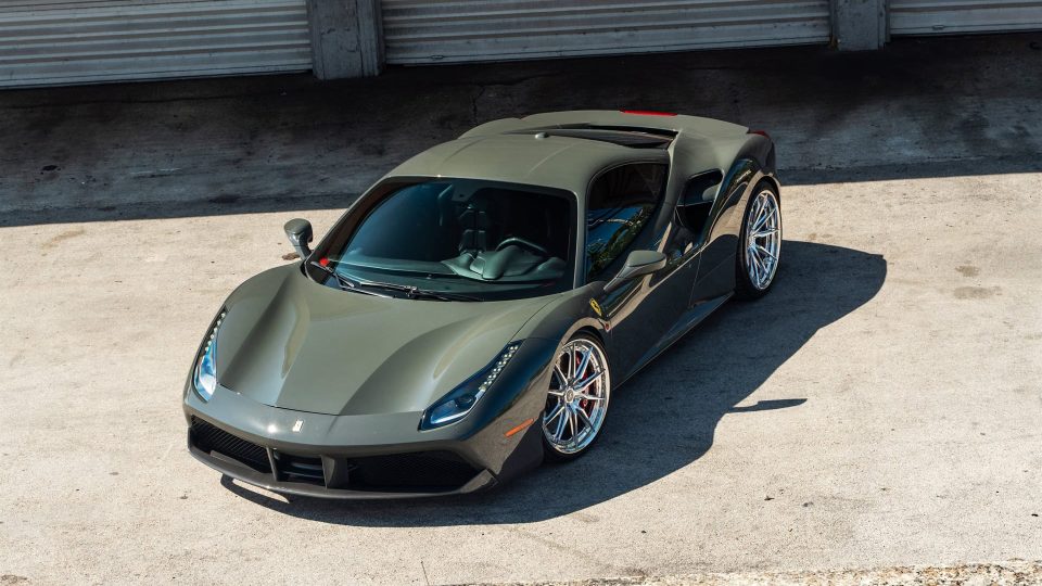 Ferrari 488 GTB | Grigio Medio | on HRE S104SC | Polished Clear