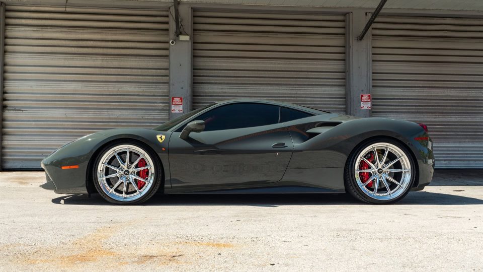 Ferrari 488 GTB | Grigio Medio | on HRE S104SC | Polished Clear