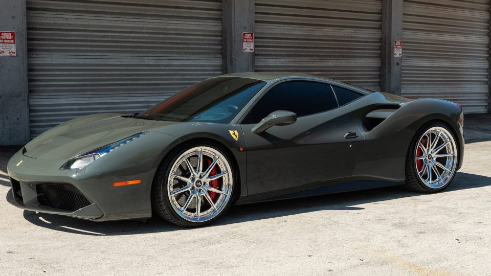 Ferrari 488 GTB | Grigio Medio | on HRE S104SC | Polished Clear