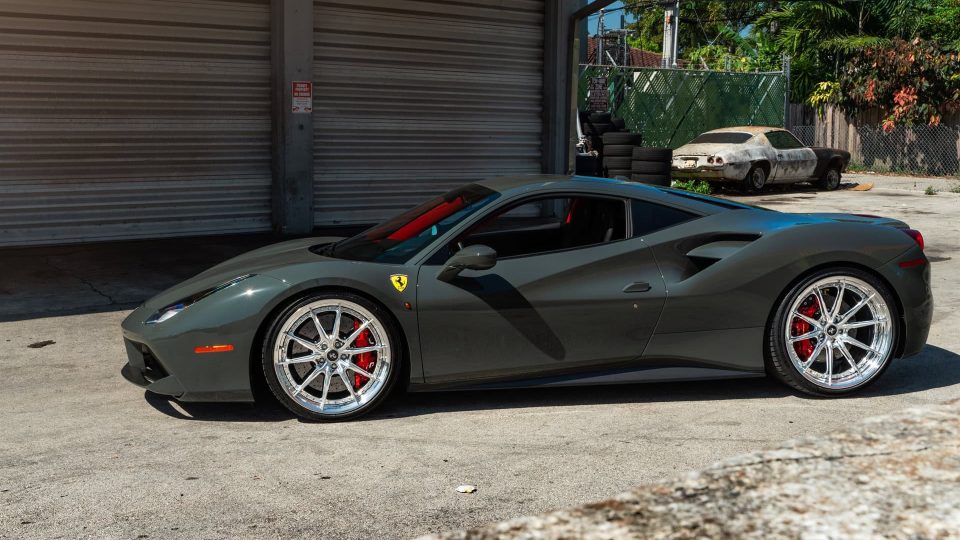 Ferrari 488 GTB | Grigio Medio | on HRE S104SC | Polished Clear