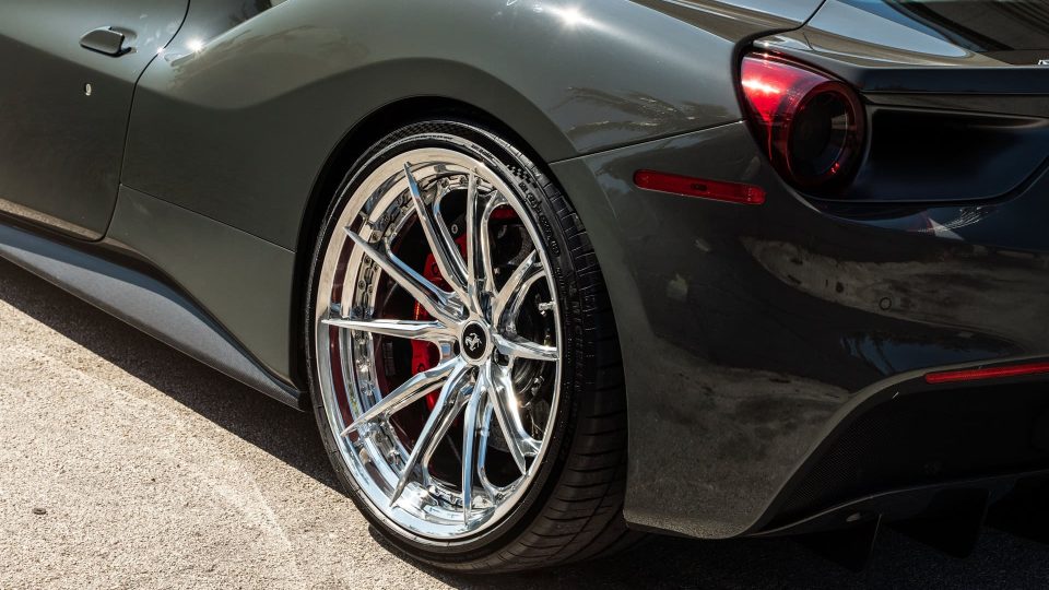 Ferrari 488 GTB | Grigio Medio | on HRE S104SC | Polished Clear