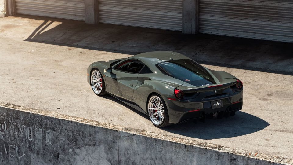 Ferrari 488 GTB | Grigio Medio | on HRE S104SC | Polished Clear