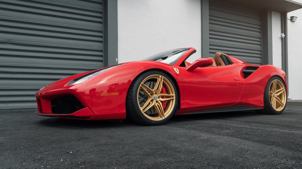 Ferrari 488 Spider | Rosso Corza | on HRE P107SC | Frozen Polished Gold