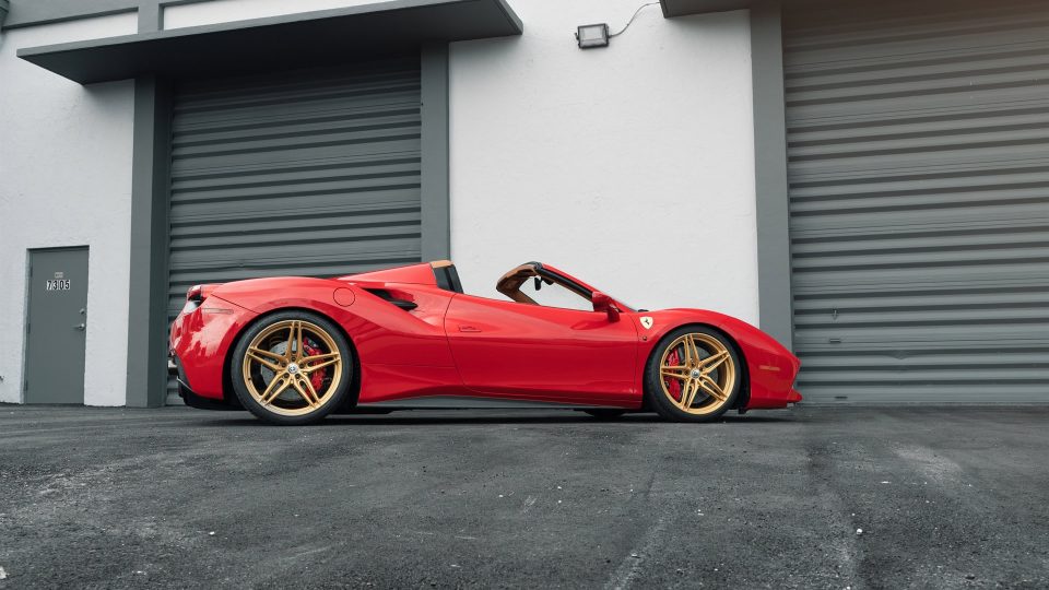 Ferrari 488 Spider | Rosso Corza | on HRE P107SC | Frozen Polished Gold