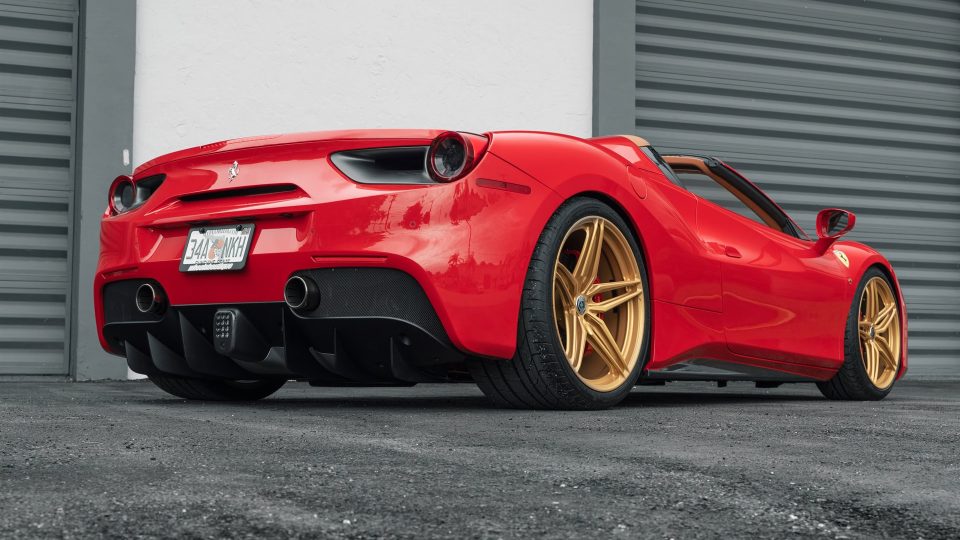 Ferrari 488 Spider | Rosso Corza | on HRE P107SC | Frozen Polished Gold
