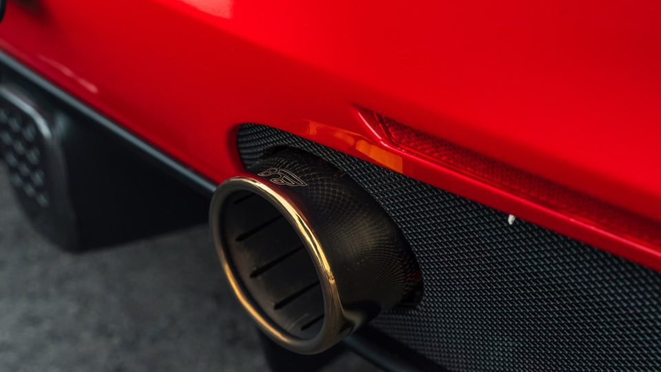 Ferrari 488 Spider | Rosso Corza | on HRE P107SC | Frozen Polished Gold