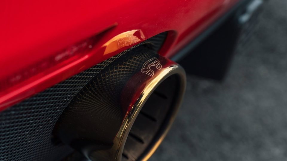 Ferrari 488 Spider | Rosso Corza | on HRE P107SC | Frozen Polished Gold
