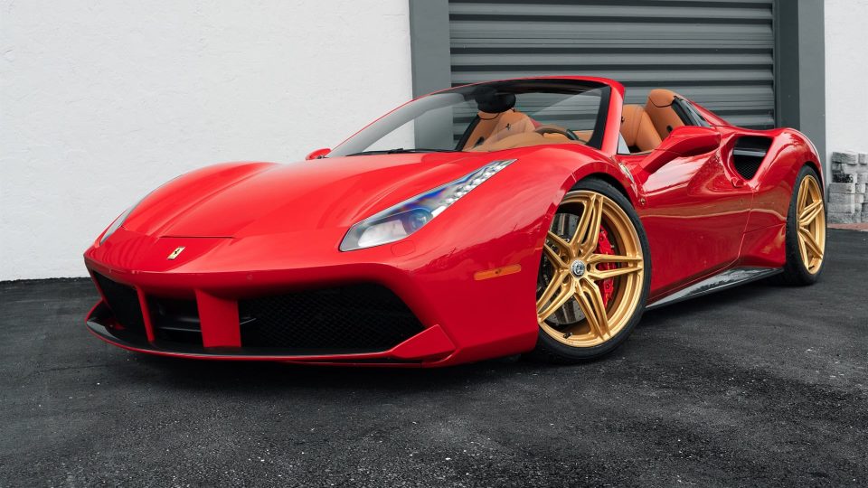Ferrari 488 Spider | Rosso Corza | on HRE P107SC | Frozen Polished Gold