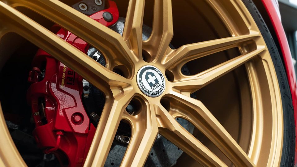 Ferrari 488 Spider | Rosso Corza | on HRE P107SC | Frozen Polished Gold
