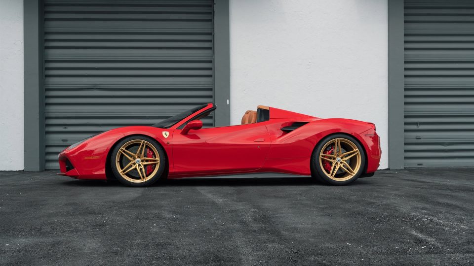 Ferrari 488 Spider | Rosso Corza | on HRE P107SC | Frozen Polished Gold