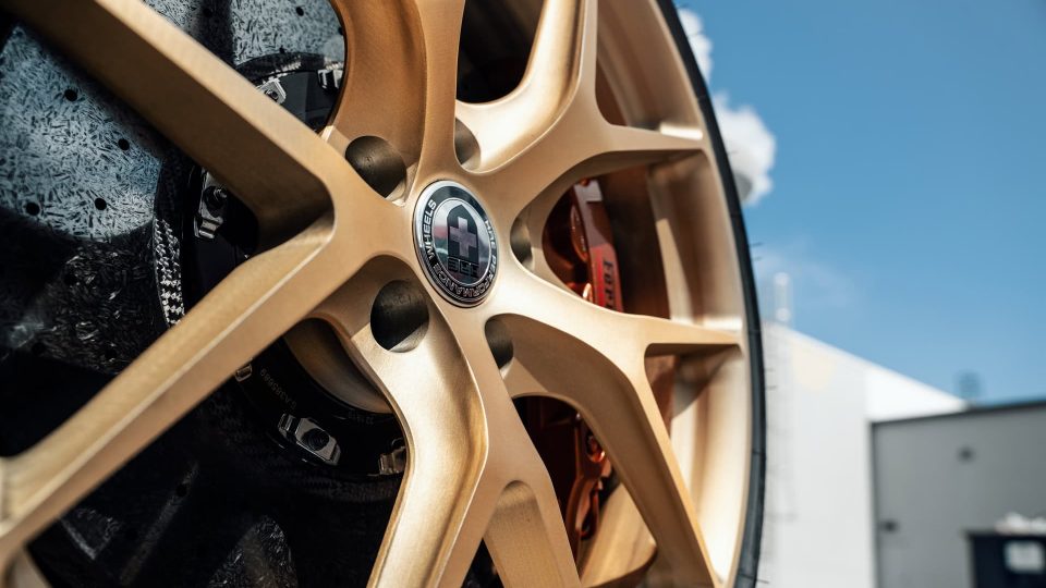 Ferrari 488 Pista | Bianco Avus | on HRE P101 | Frozen Brushed  Gold
