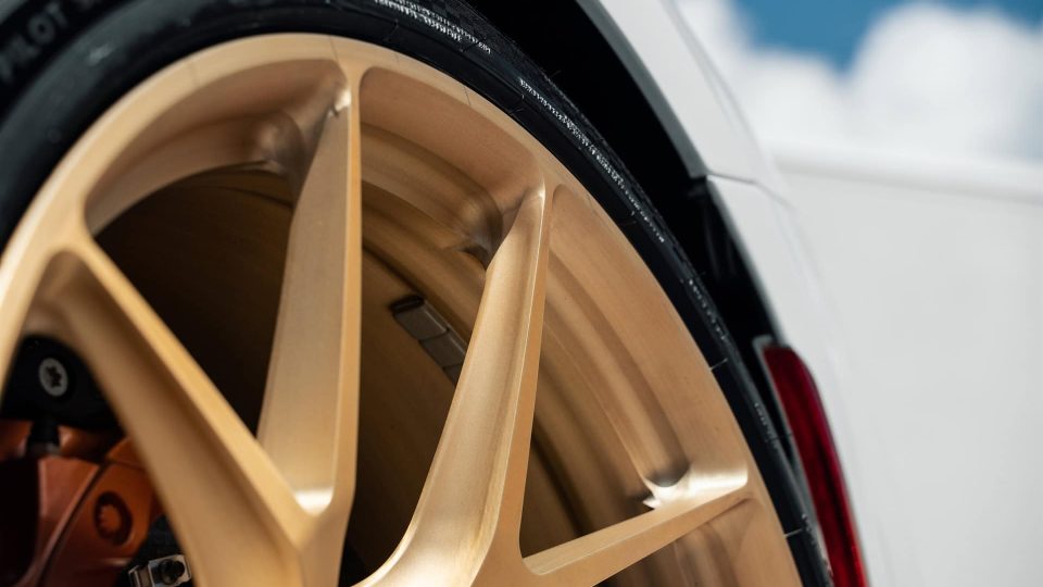Ferrari 488 Pista | Bianco Avus | on HRE P101 | Frozen Brushed  Gold