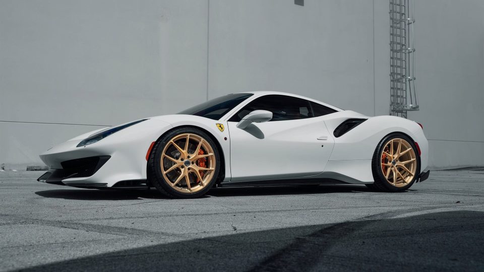 Ferrari 488 Pista | Bianco Avus | on HRE P101 | Frozen Brushed  Gold