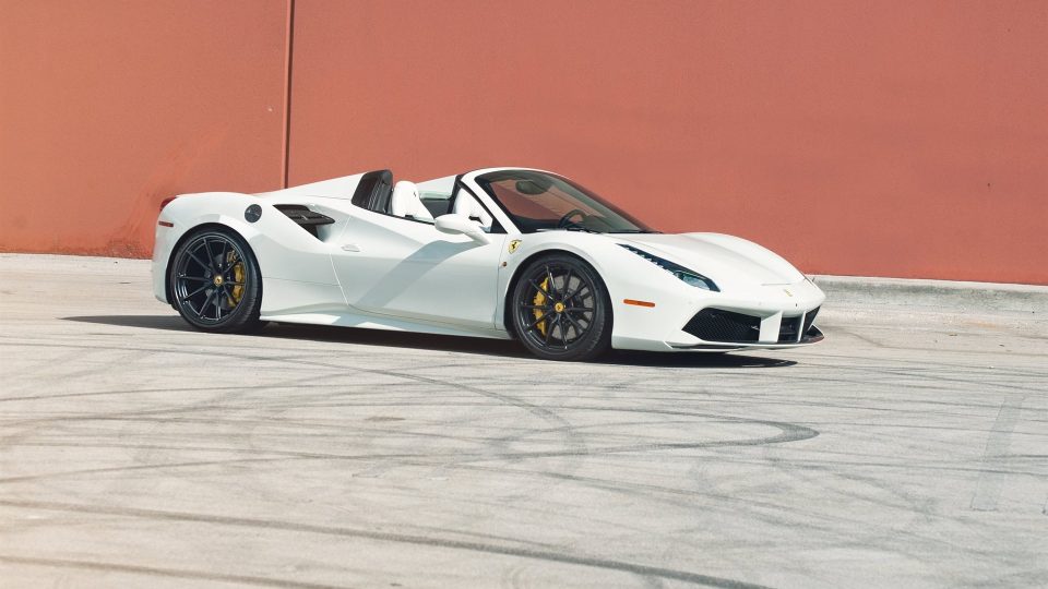 Ferrari 488 Spider | Bianco Avus | on HRE P104SC | Satin Black