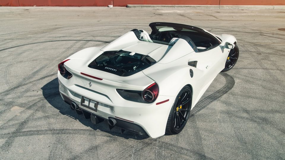Ferrari 488 Spider | Bianco Avus | on HRE P104SC | Satin Black