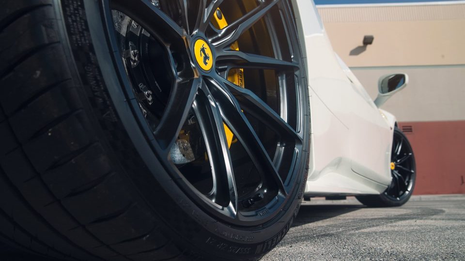 Ferrari 488 Spider | Bianco Avus | on HRE P104SC | Satin Black
