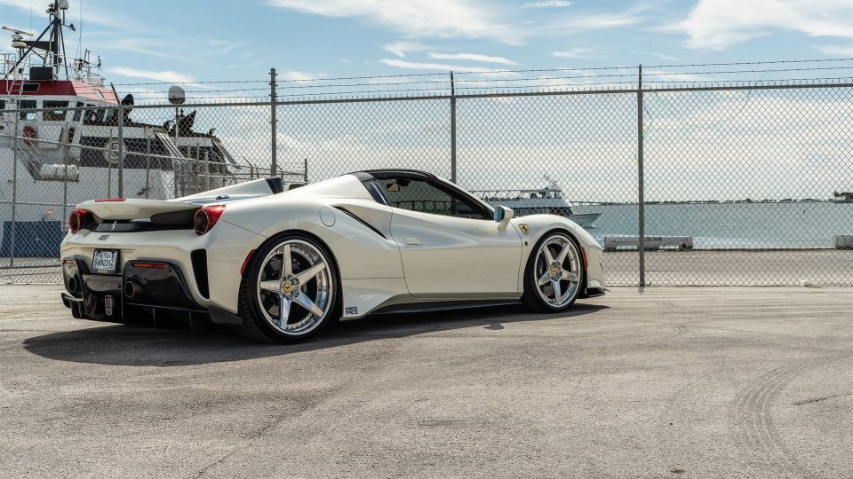 Ferrari 488 Pista | Bianco Avus | on ANRKY RS5.3 | Brushed Clear
