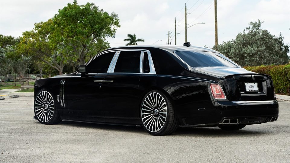 Rolls-Royce Phantom EWB with Mansory Body Kit