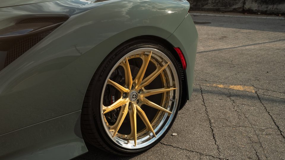 Ferrari F8 Spider | Grigio Medio | HRE S104SC Wheels | Frozen Champagne