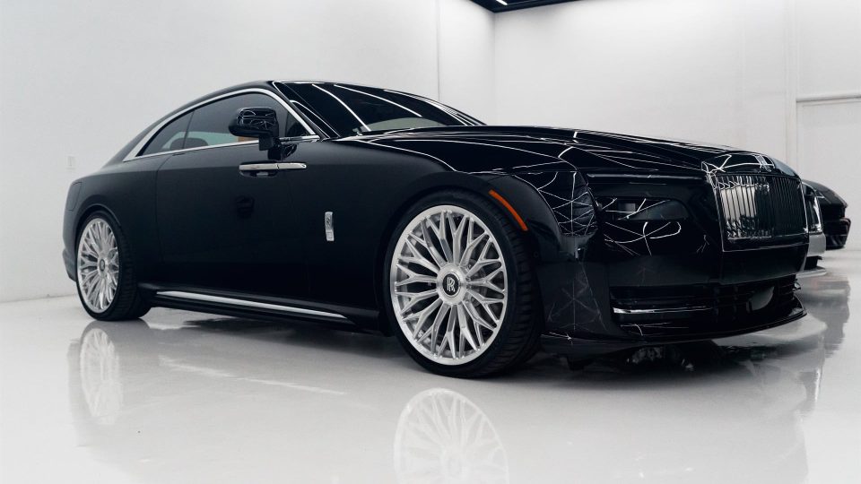 Rolls-Royce Spectre | Black Diamond | 1886 G-015 Wheels | Brushed Clear