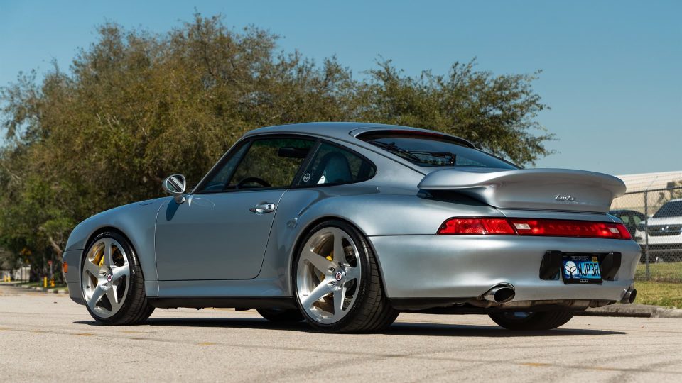 Porsche 993 Turbo  – Polar Silver on HRE 305M
