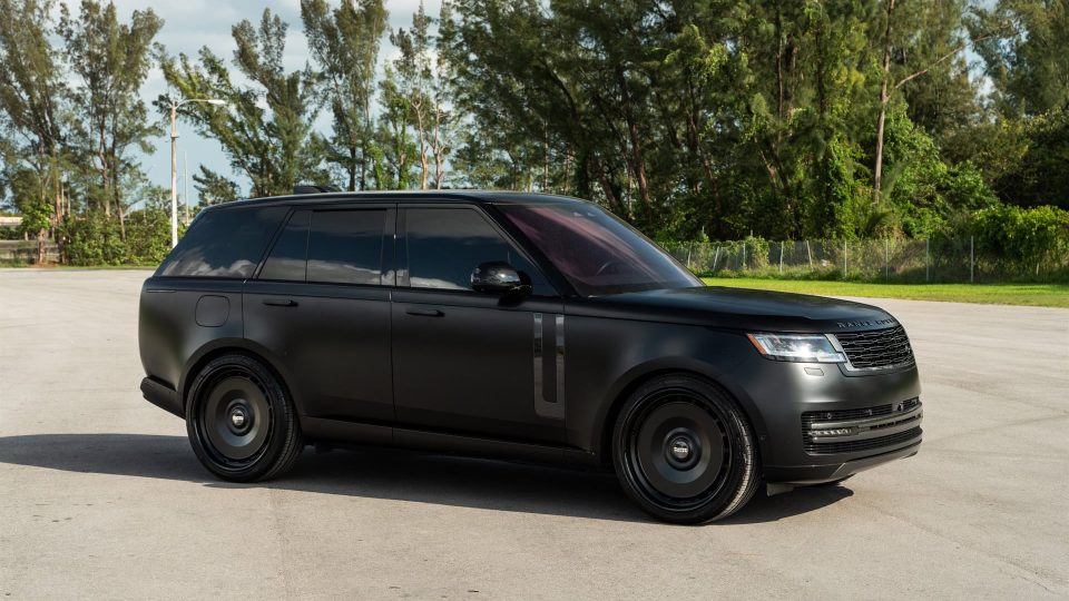 Land Rover Range Rover HSE | Obsidian Black | Avant Garde AGL78 Wheels | Satin Black