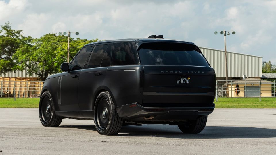 Land Rover Range Rover HSE | Obsidian Black | Avant Garde AGL78 Wheels | Satin Black