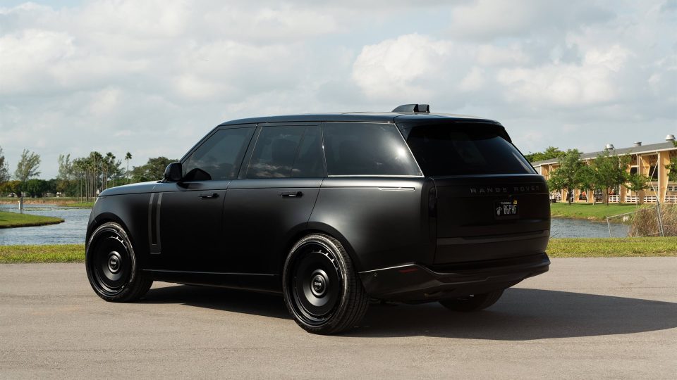 Land Rover Range Rover HSE | Obsidian Black | Avant Garde AGL78 Wheels | Satin Black