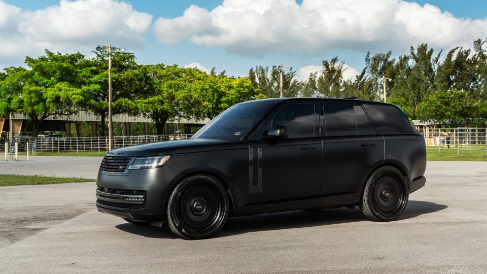 Land Rover Range Rover HSE | Obsidian Black | Avant Garde AGL78 Wheels | Satin Black